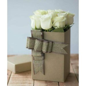 گل و هدیه برای فرد افسرده 2437