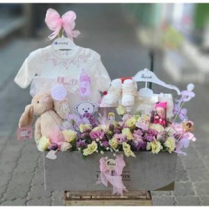 ارسال دسته گل برای تولد کودک 3 ماهه دختر 4554