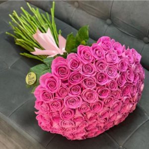 دسته گل رز مناسب هدیه تولد نوزاد خواهرزاده 5981